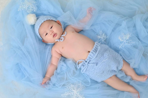 鄢陵宝宝间歇性斜视