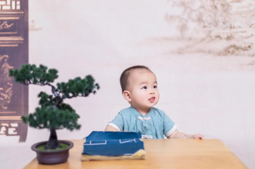 鄢陵宝宝喊肚子疼怎么回事